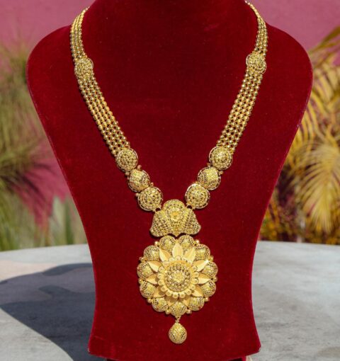 gold necklace in nepal